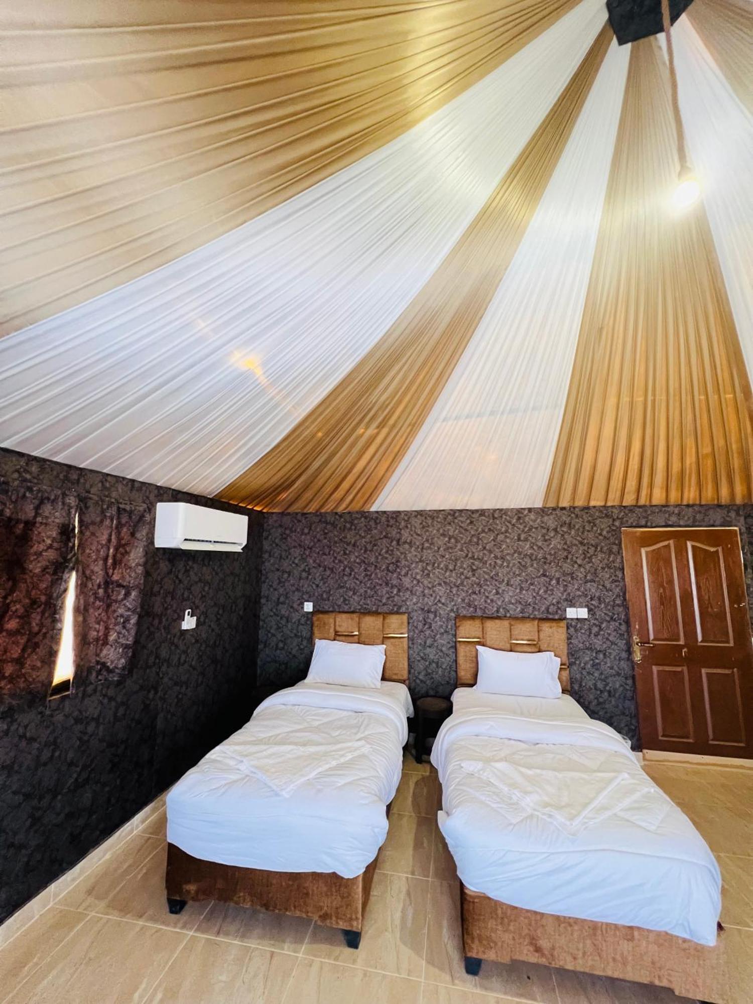 와디럼 Abdullah Luxury Camp 아파트 외부 사진