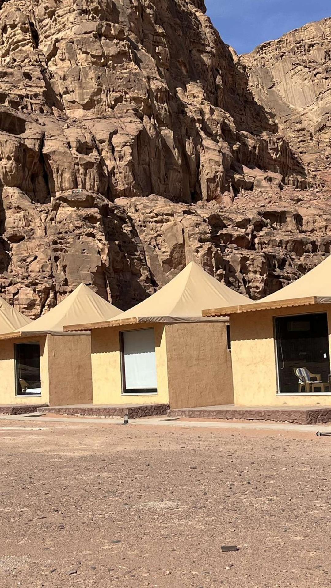 와디럼 Abdullah Luxury Camp 아파트 외부 사진