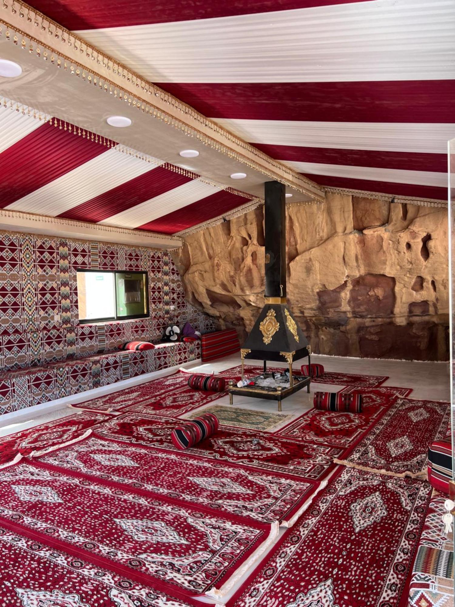 와디럼 Abdullah Luxury Camp 아파트 외부 사진